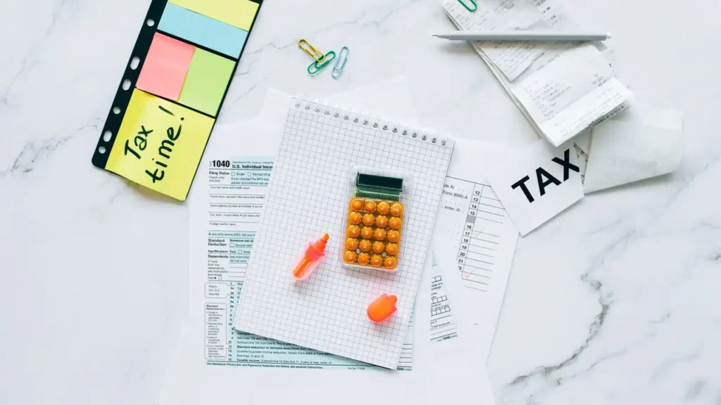 When Should Your LLC Elect S Corp Taxation? (The Income Threshold Rule) - featured image