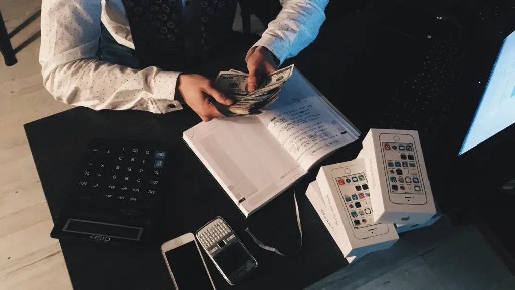 LLC Bookkeeping Basics: Keep Business Finances Clean