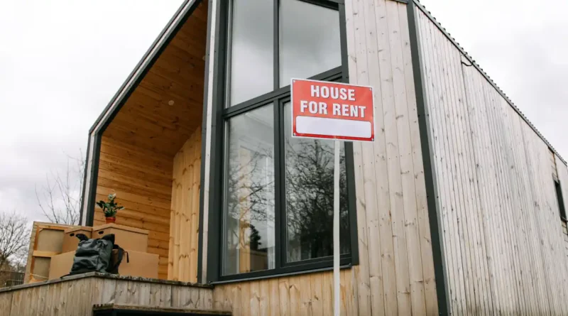 Series LLC vs Separate LLCs: Which Is Better for Rentals?